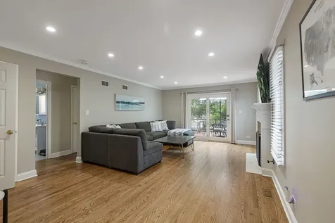 227 South Cedar Street Palatine IL 60067