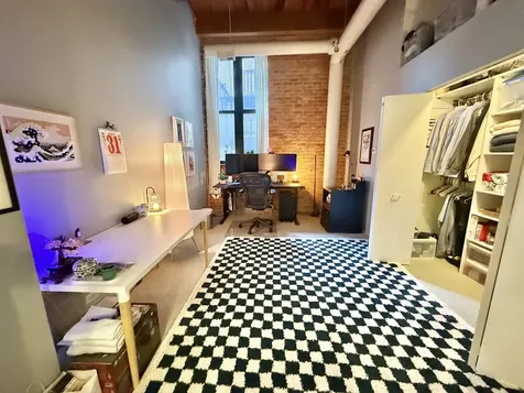 1122 West Newport Avenue Chicago IL 60657