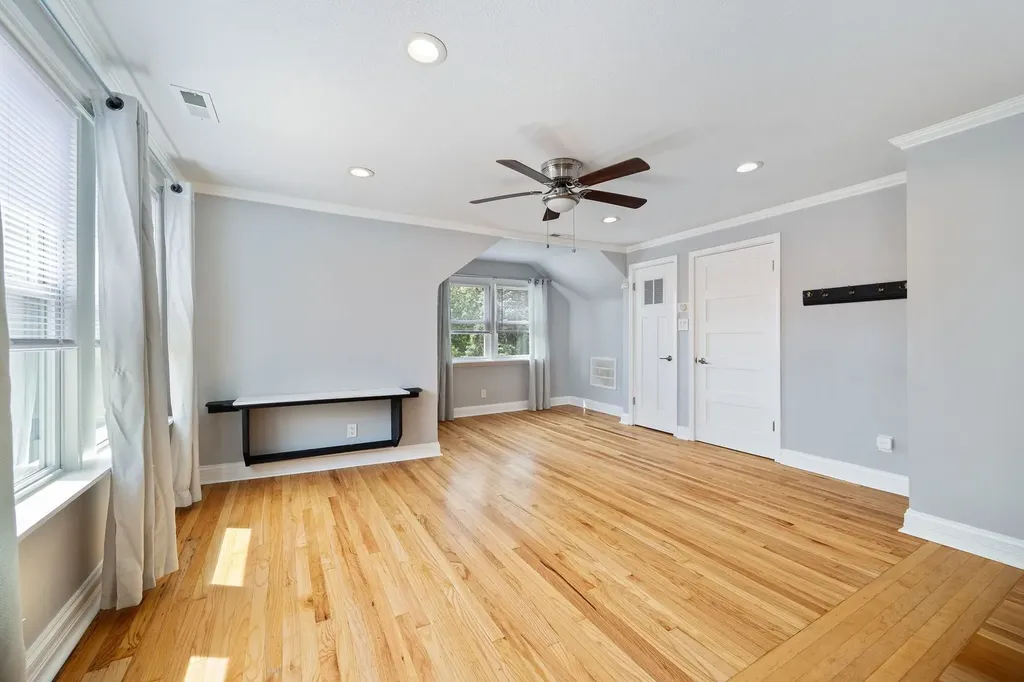 5136 West George Street Chicago IL 60641