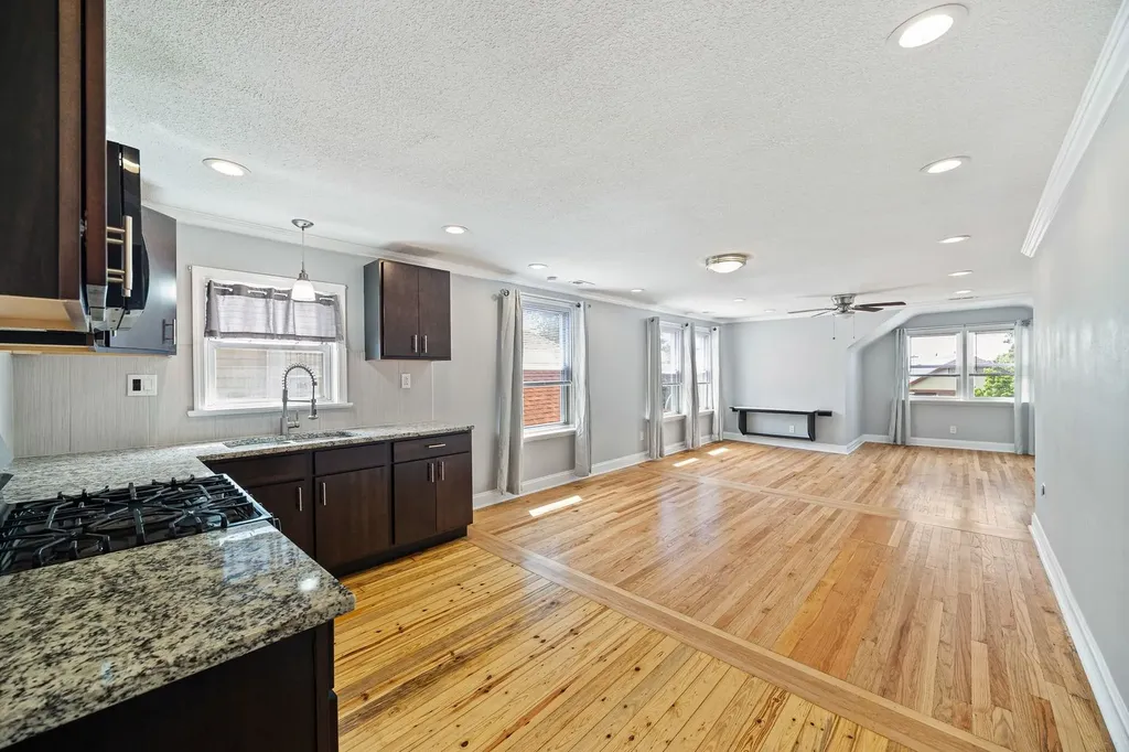 5136 West George Street Chicago IL 60641