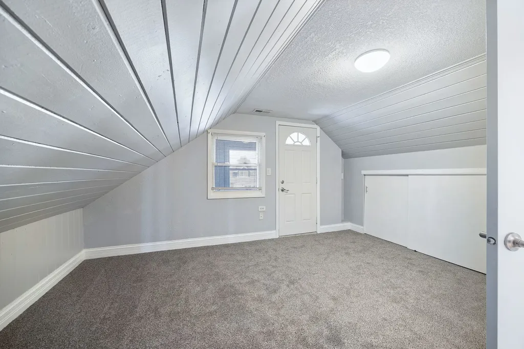 5136 West George Street Chicago IL 60641