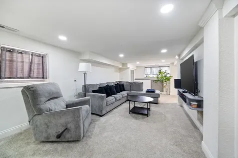 5136 West George Street Chicago IL 60641