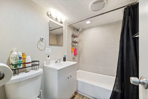 5136 West George Street Chicago IL 60641