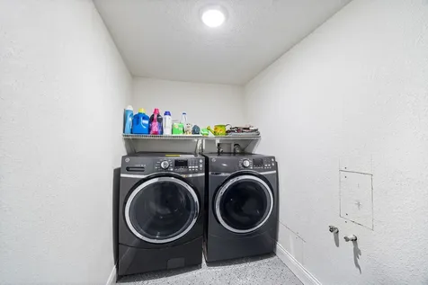 5136 West George Street Chicago IL 60641