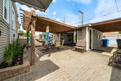 5136 West George Street Chicago IL 60641