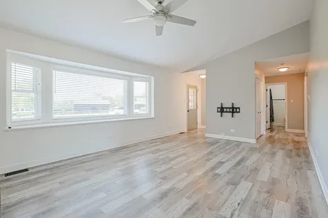 6805 Johnsburg Road Spring Grove IL 60081