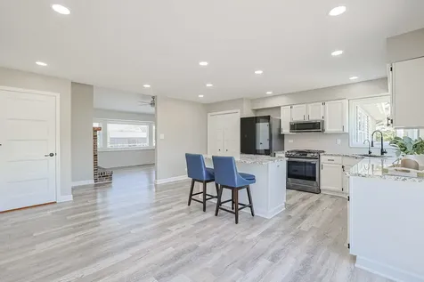 6805 Johnsburg Road Spring Grove IL 60081