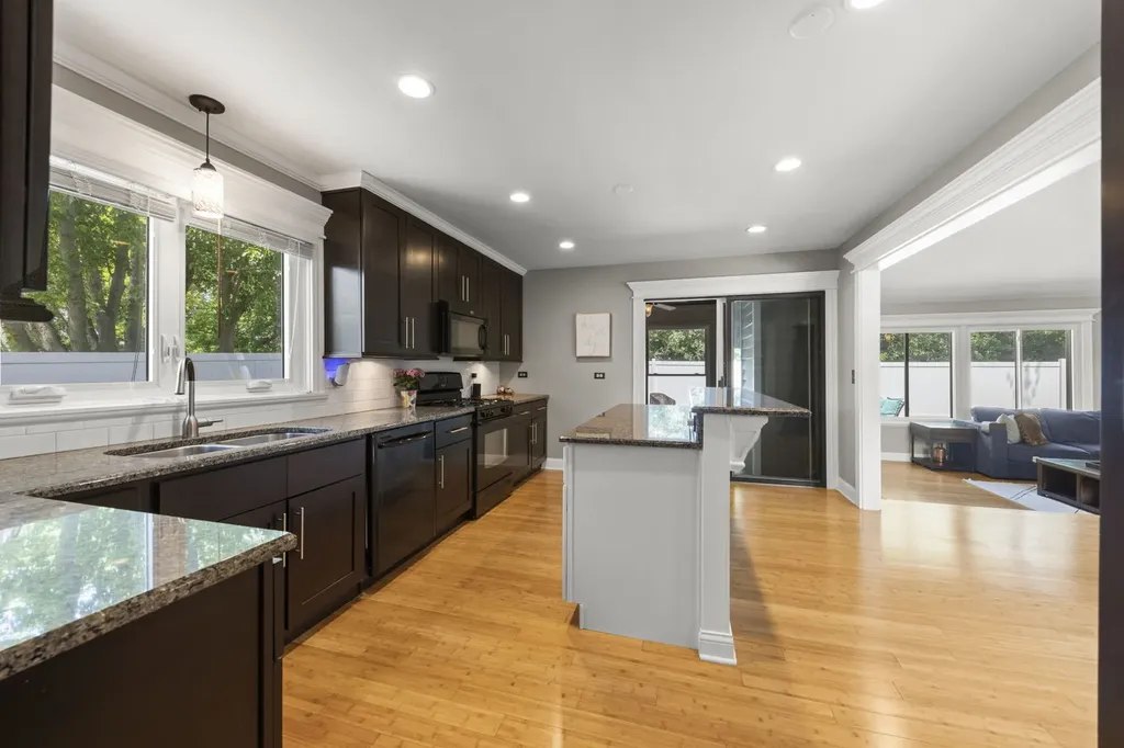 30W676 Woodewind Drive Naperville IL 60563