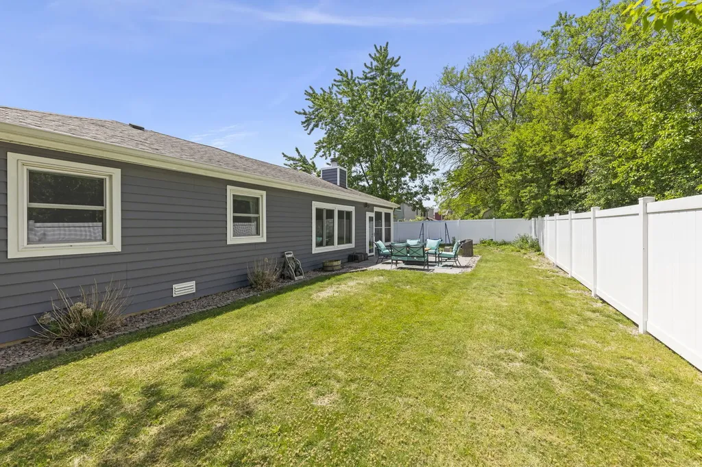 30W676 Woodewind Drive Naperville IL 60563