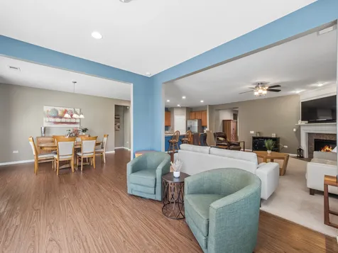 2873 Cascade Falls Circle Elgin IL 60124