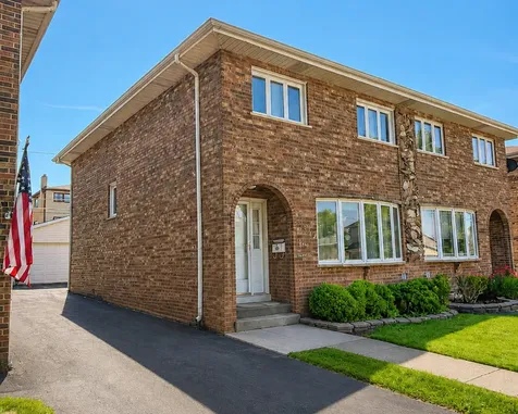 3633 North Pacific Avenue Chicago IL 60634