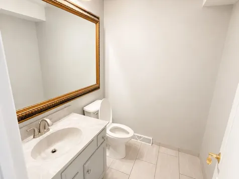 3633 North Pacific Avenue Chicago IL 60634