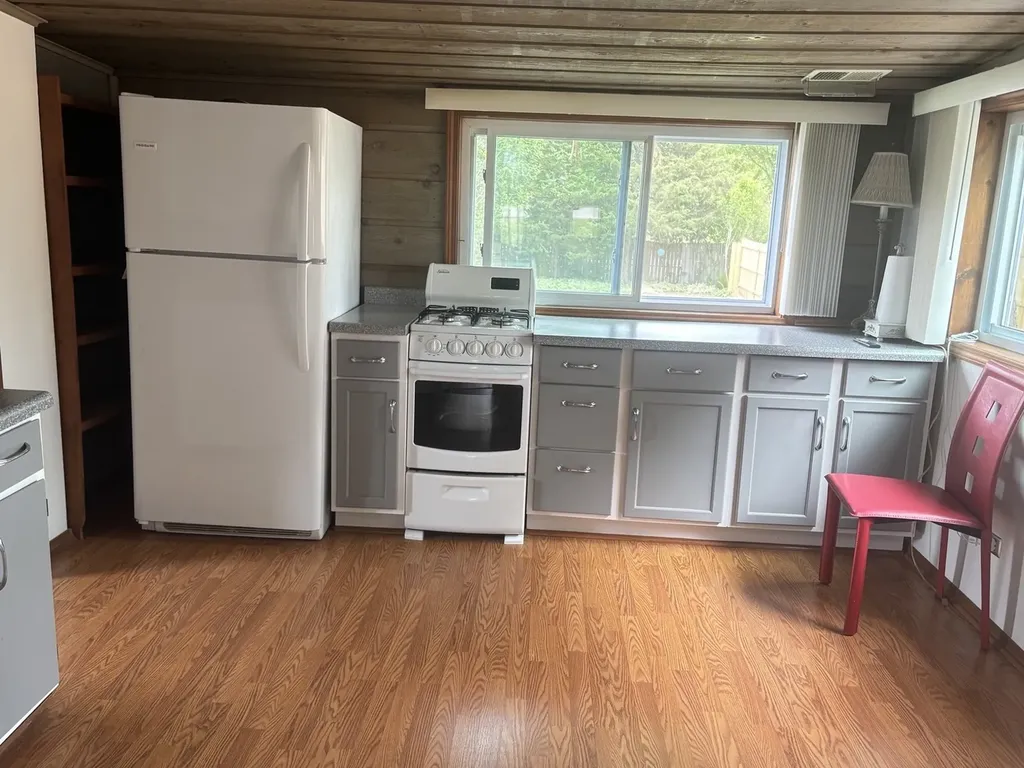 40261 West Beach Lane Antioch IL 60002
