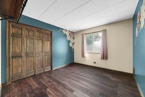 13540 Lawler Avenue Crestwood IL 60418
