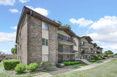 13540 Lawler Avenue Crestwood IL 60418