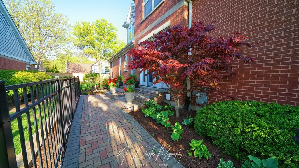 29 Lakebreeze Court Lake Zurich IL 60047