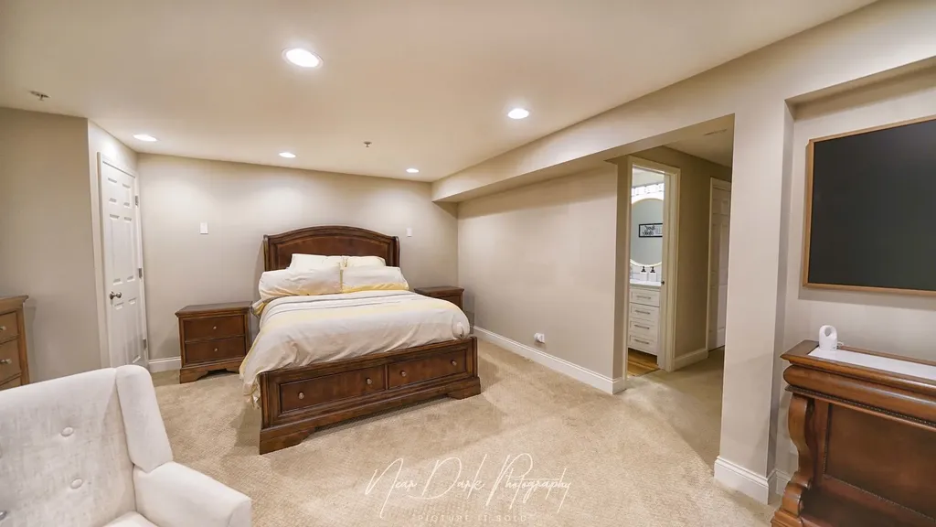 29 Lakebreeze Court Lake Zurich IL 60047
