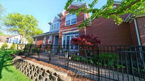 29 Lakebreeze Court Lake Zurich IL 60047