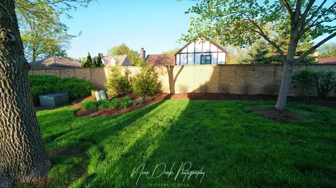 29 Lakebreeze Court Lake Zurich IL 60047