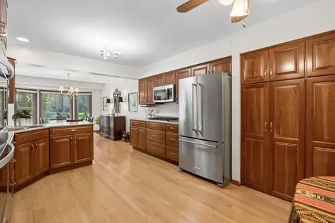 1432 Picadilly Circle Mount Prospect IL 60056