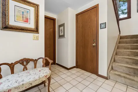 1432 Picadilly Circle Mount Prospect IL 60056