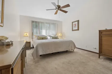 1432 Picadilly Circle Mount Prospect IL 60056