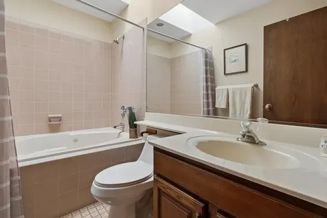 1432 Picadilly Circle Mount Prospect IL 60056