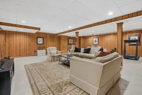 1432 Picadilly Circle Mount Prospect IL 60056