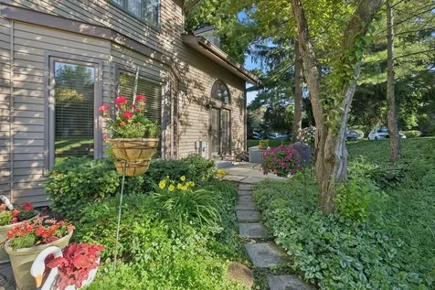 1432 Picadilly Circle Mount Prospect IL 60056