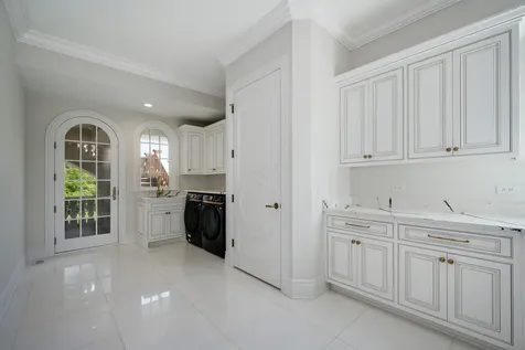 6413 South County Line Road Burr Ridge IL 60527