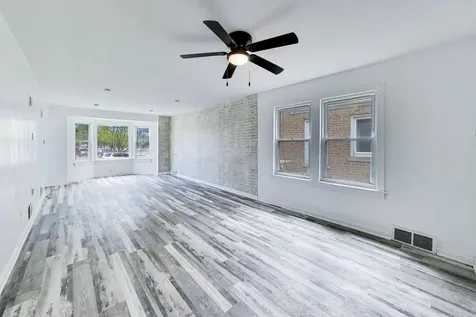 5718 North Parkside Avenue Chicago IL 60646
