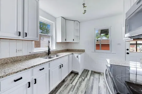 5718 North Parkside Avenue Chicago IL 60646