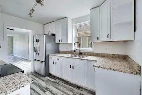 5718 North Parkside Avenue Chicago IL 60646