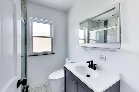5718 North Parkside Avenue Chicago IL 60646