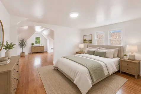 5718 North Parkside Avenue Chicago IL 60646