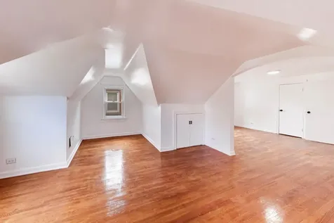5718 North Parkside Avenue Chicago IL 60646