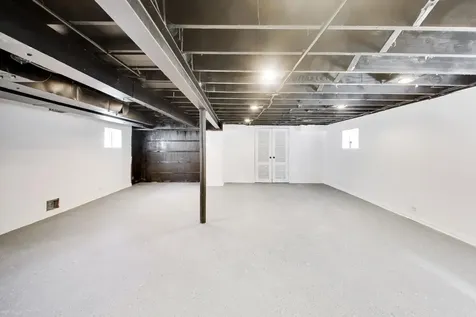 5718 North Parkside Avenue Chicago IL 60646
