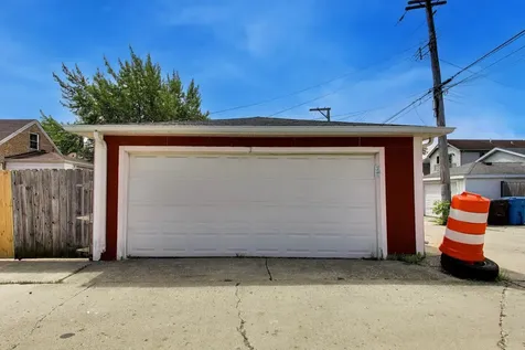 5718 North Parkside Avenue Chicago IL 60646