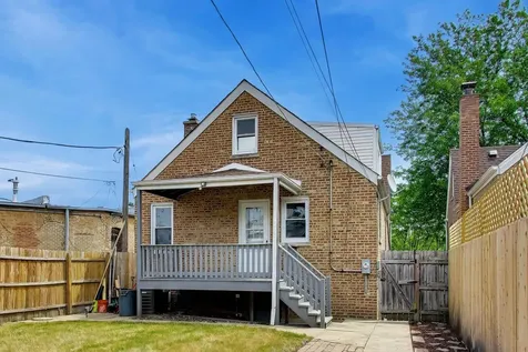 5718 North Parkside Avenue Chicago IL 60646
