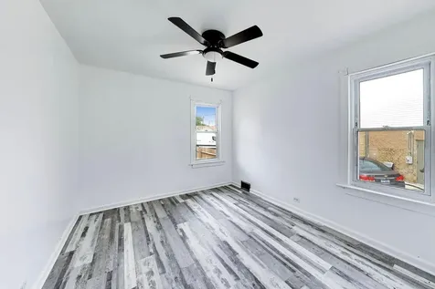 5718 North Parkside Avenue Chicago IL 60646