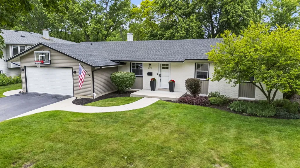1005 West Firestone Drive Hoffman Estates IL 60192