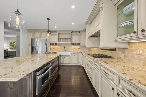 1005 West Firestone Drive Hoffman Estates IL 60192