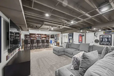 1005 West Firestone Drive Hoffman Estates IL 60192