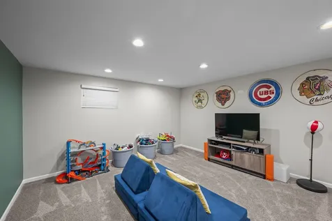 1005 West Firestone Drive Hoffman Estates IL 60192