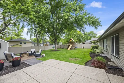 1005 West Firestone Drive Hoffman Estates IL 60192