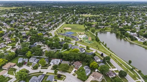 1005 West Firestone Drive Hoffman Estates IL 60192