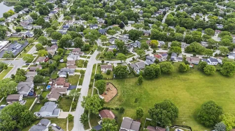 1005 West Firestone Drive Hoffman Estates IL 60192