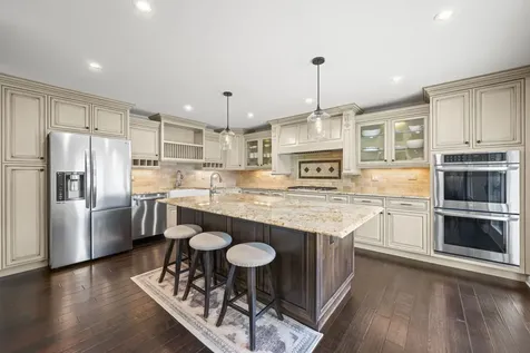 1005 West Firestone Drive Hoffman Estates IL 60192