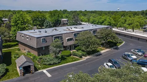 208 East Bailey Road Naperville IL 60565