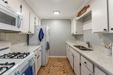 208 East Bailey Road Naperville IL 60565